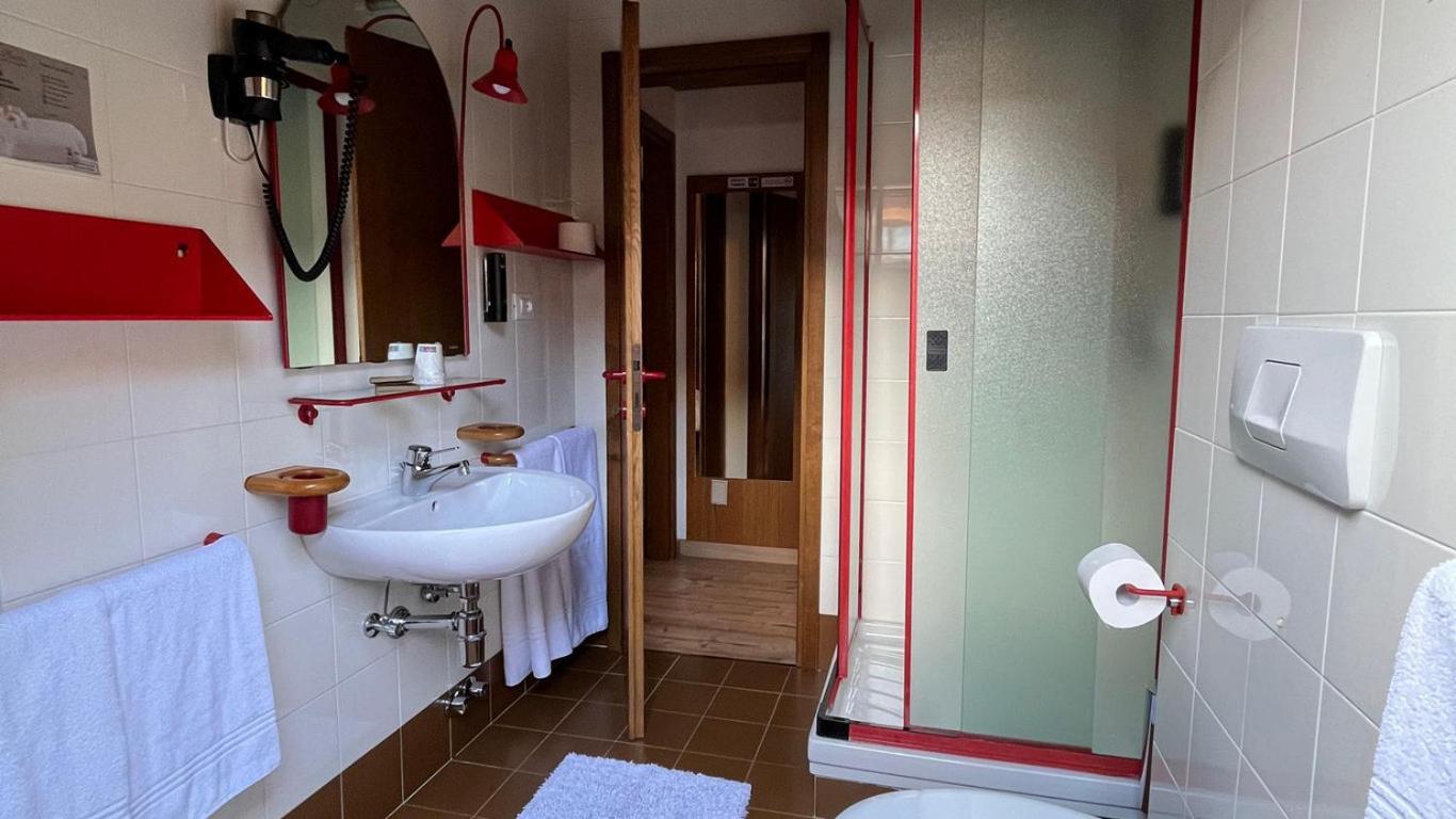 מדונה די קמפיליו Hotel La Baita מראה חיצוני תמונה
