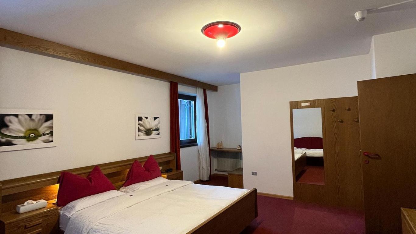 מדונה די קמפיליו Hotel La Baita מראה חיצוני תמונה