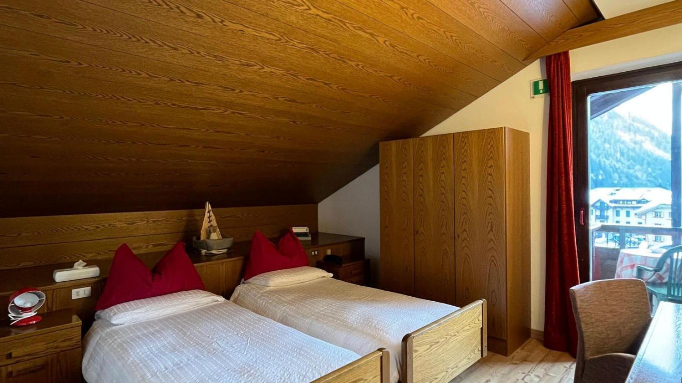 מדונה די קמפיליו Hotel La Baita מראה חיצוני תמונה